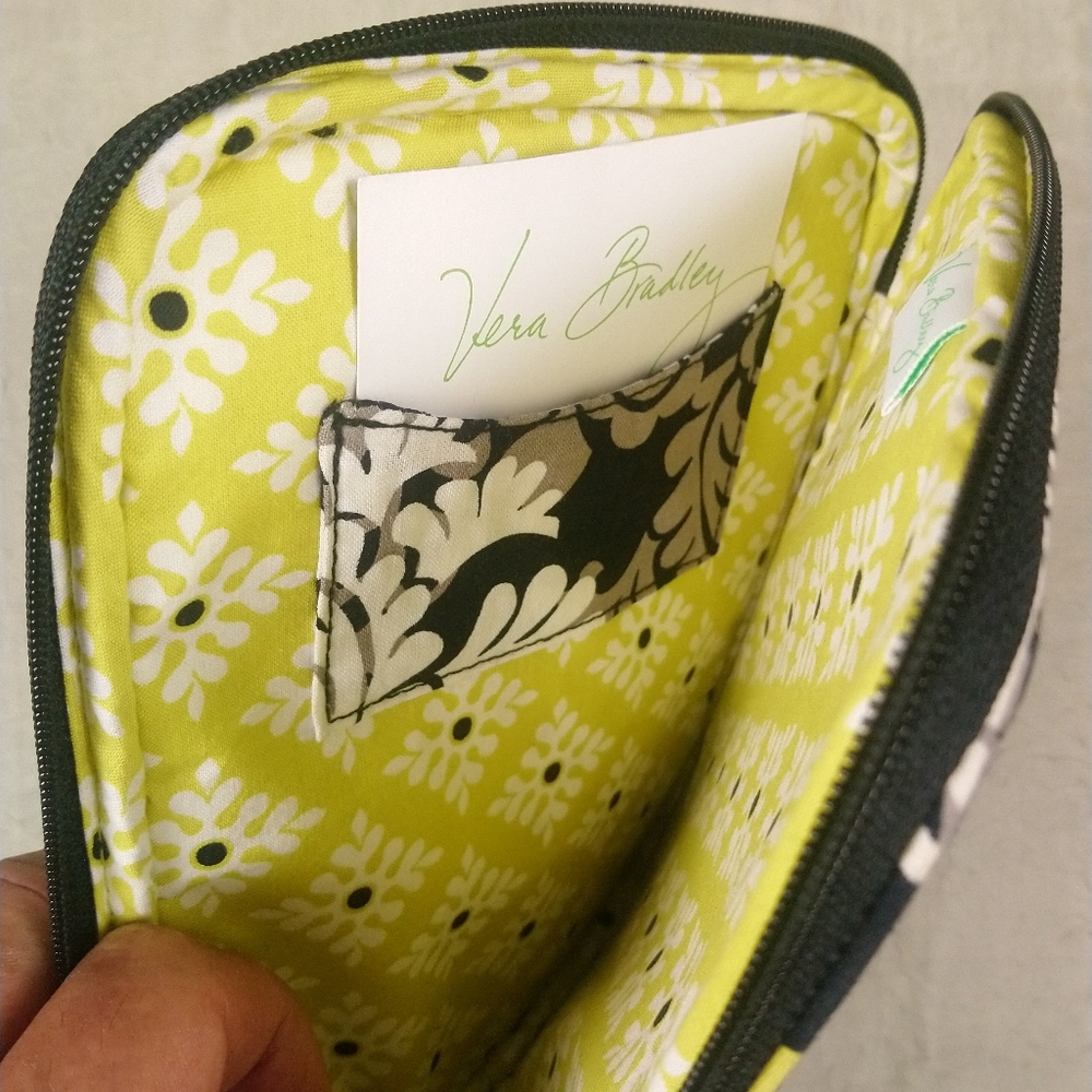 Vera Bradley Tablet Bookcase. - image 4